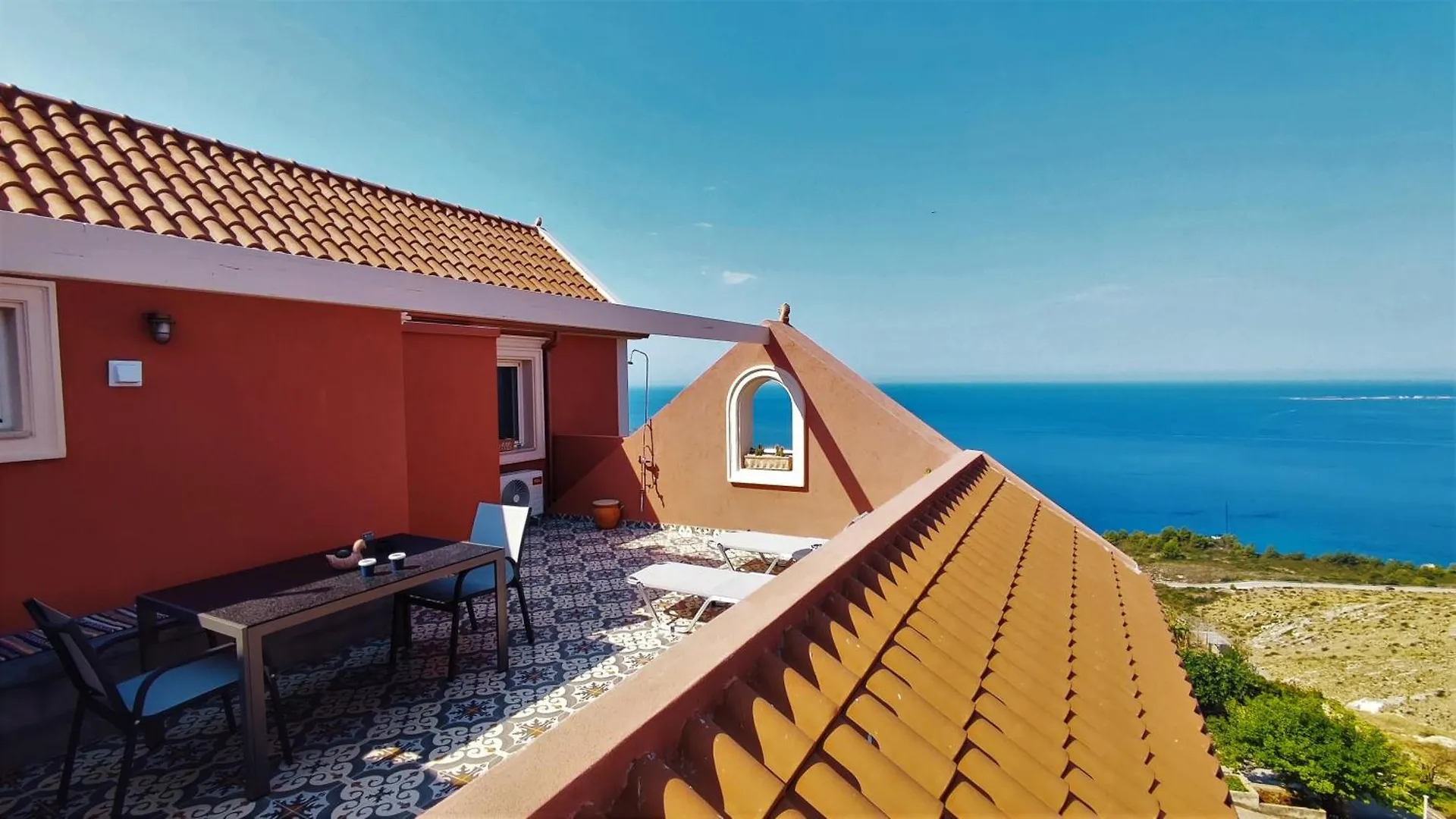 Aeolos Studios Kefalonia Khelmata